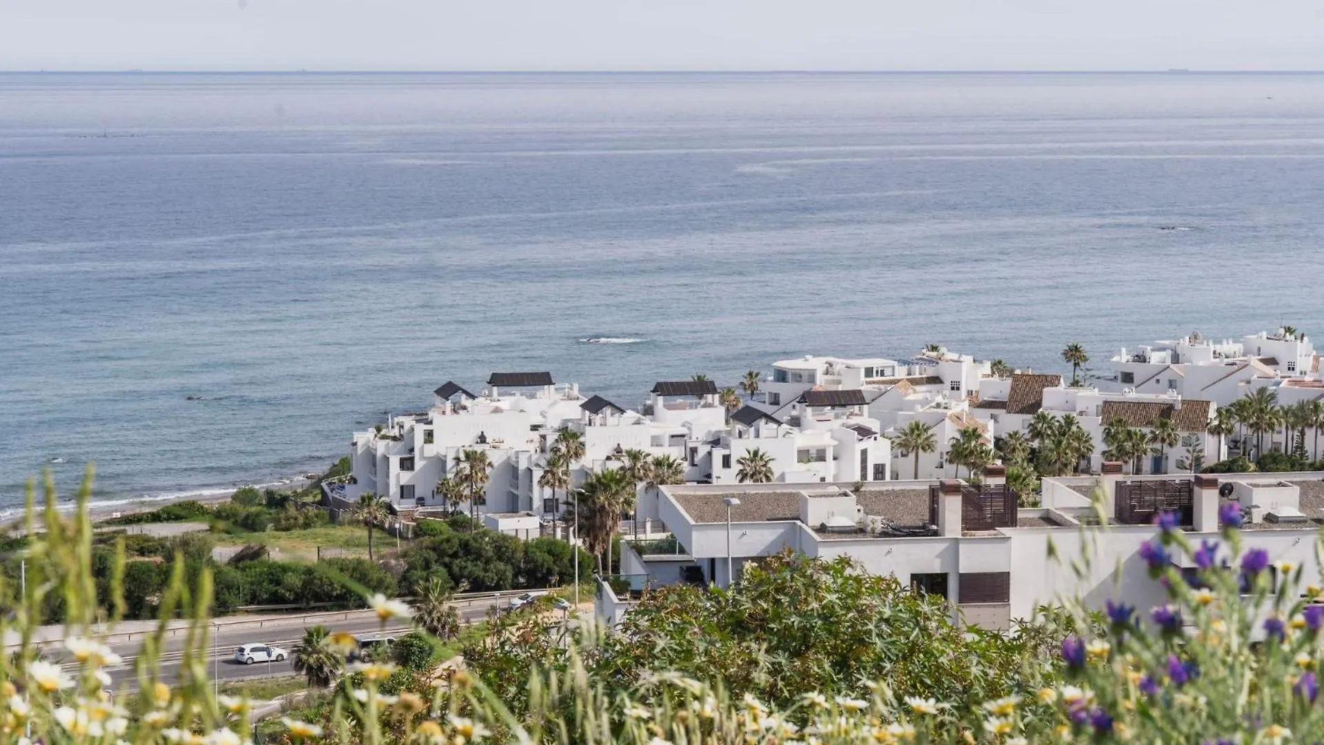 אסטפונה Modern Two-Bedroom Coastal Retreat With Panoramic Sea Views To Africa ספרד